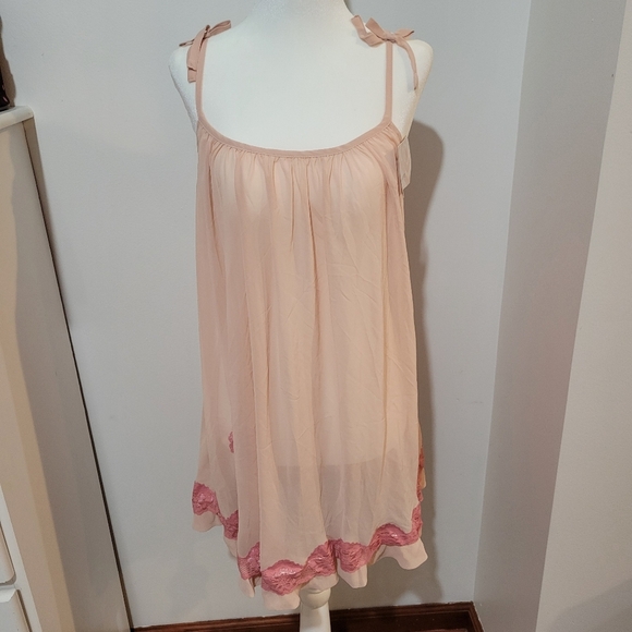 Jennifer Lopez Other - NWT Jennifer Lopez Pink Lace Slip Dress Coquette Dainty | Medium